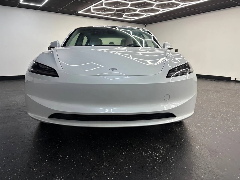 2025 Tesla Model 3 - Image 3 of 12