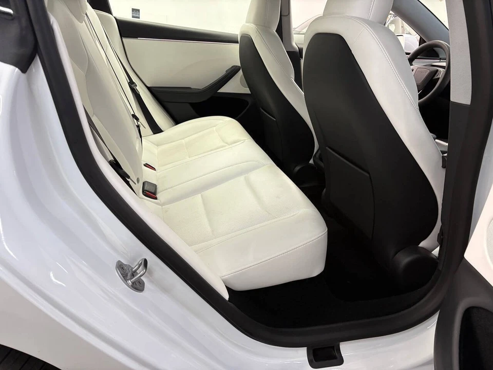 2025 Tesla Model 3 - Image 10 of 12