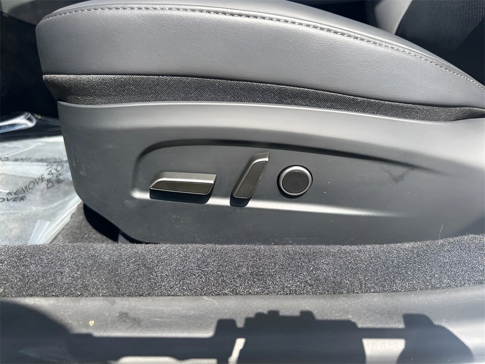 2025 Tesla Model 3 - Image 10 of 12