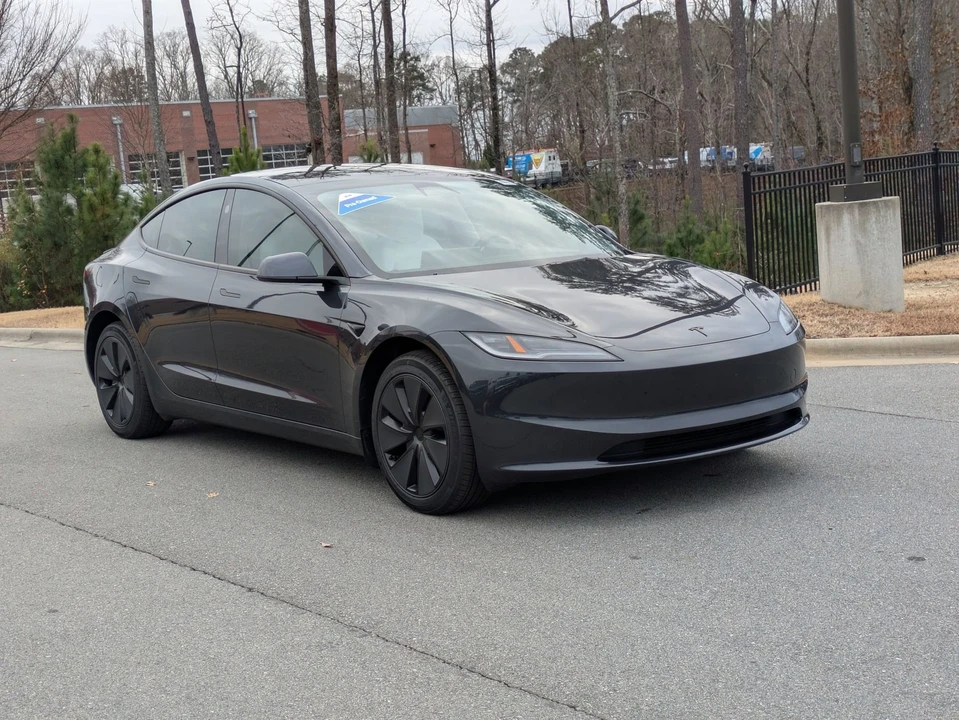 2025 Tesla Model 3 - Image 2 of 12