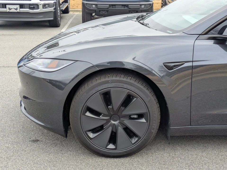 2025 Tesla Model 3 - Image 11 of 12