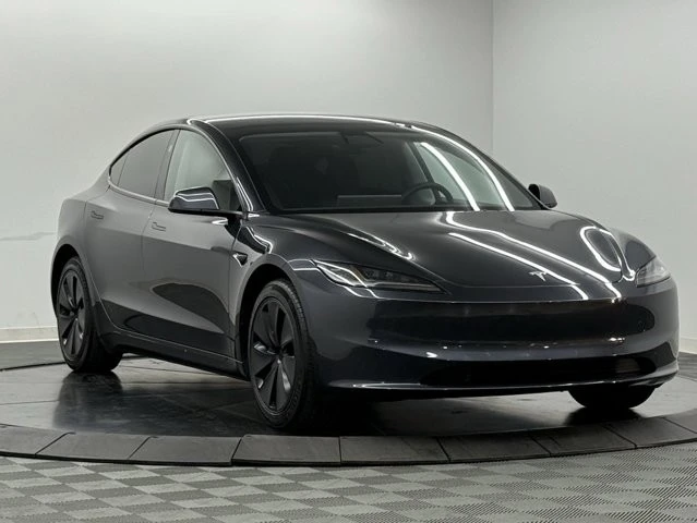 2025 Tesla Model 3 - Image 5 of 12