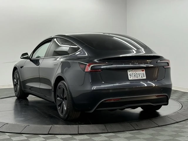 2025 Tesla Model 3 - Image 10 of 12