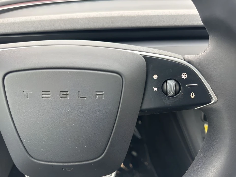 2025 Tesla Model 3 - Image 18 of 21
