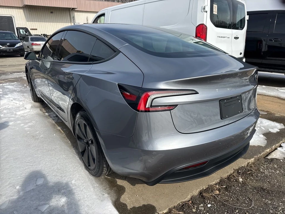 2025 Tesla Model 3 - Image 6 of 6