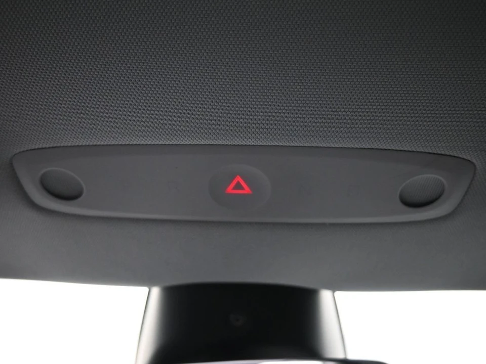 2025 Tesla Model 3 - Image 19 of 21