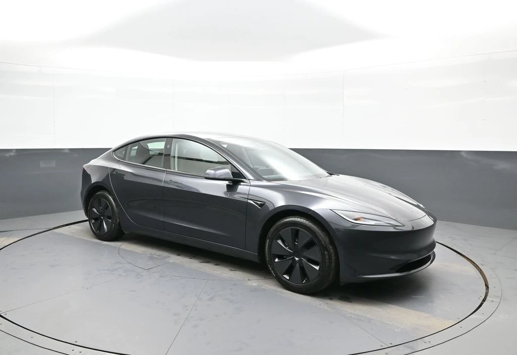 2025 Tesla Model 3 - Image 4 of 12