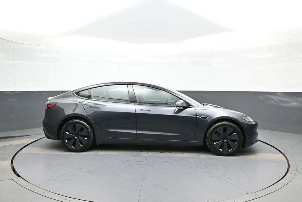 2025 Tesla Model 3 - Image 5 of 12
