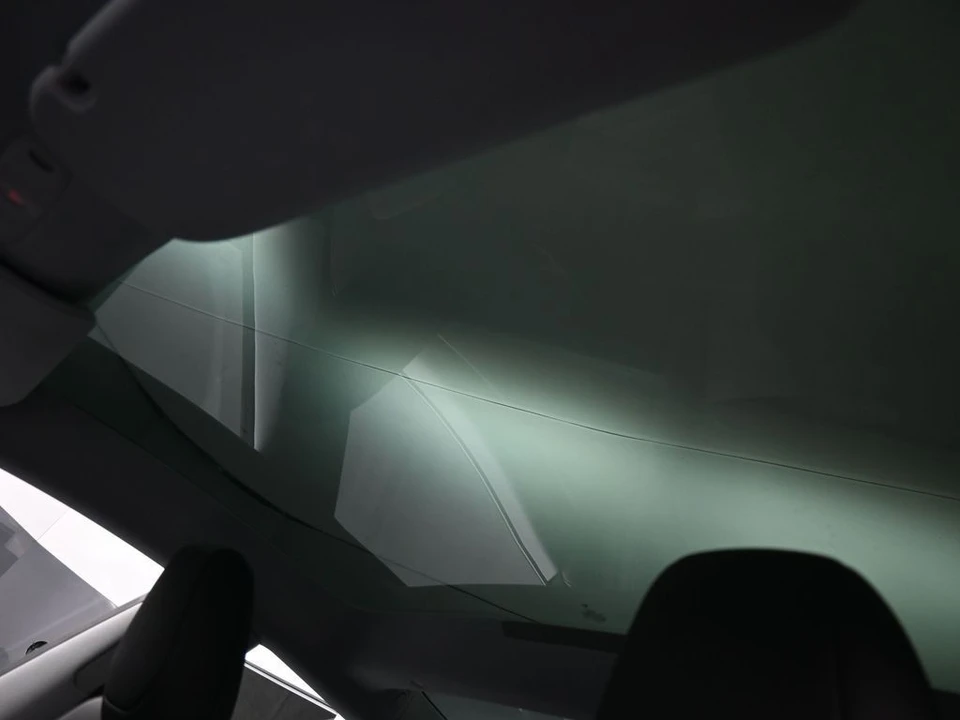2025 Tesla Model 3 - Image 20 of 21