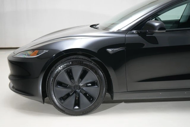 2025 Tesla Model 3 - Image 2 of 21