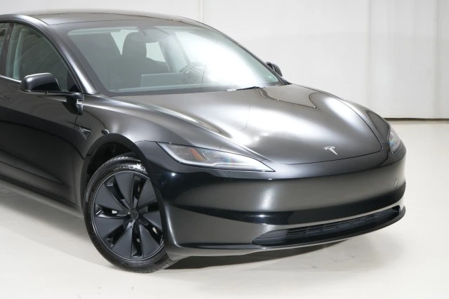 2025 Tesla Model 3 - Image 11 of 21