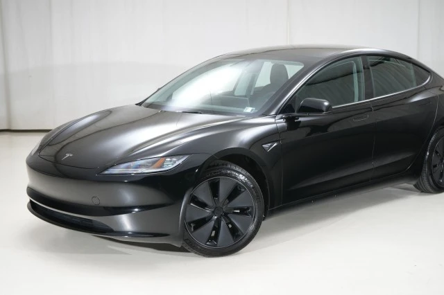2025 Tesla Model 3 - Image 4 of 21