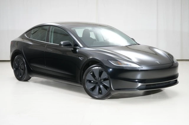 2025 Tesla Model 3 - Image 14 of 21