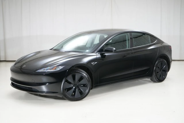 2025 Tesla Model 3 - Image 3 of 21