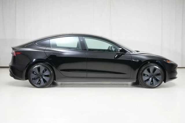 2025 Tesla Model 3 - Image 15 of 21