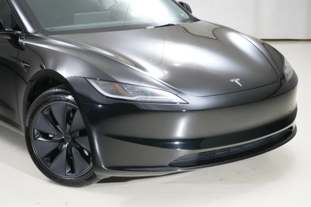 2025 Tesla Model 3 - Image 10 of 21