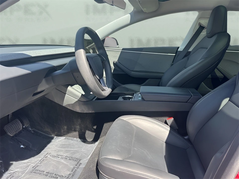 2025 Tesla Model 3 - Image 9 of 12