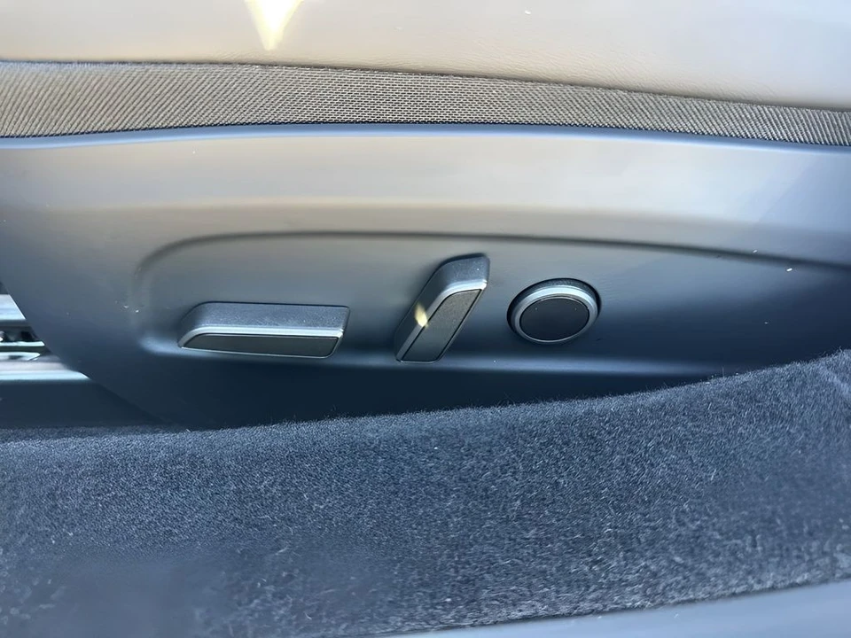 2025 Tesla Model 3 - Image 10 of 21