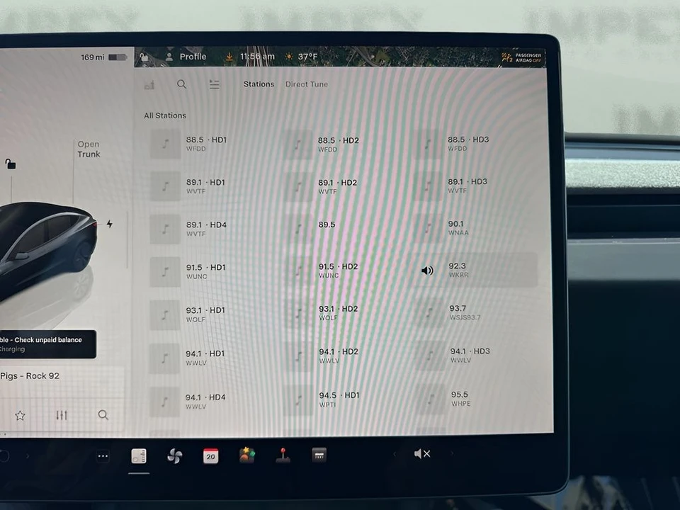 2025 Tesla Model 3 - Image 19 of 21