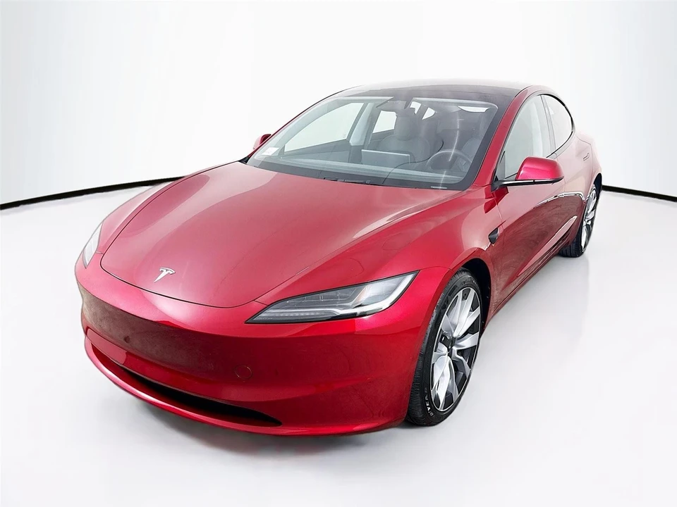 2025 Tesla Model 3 - Image 3 of 21