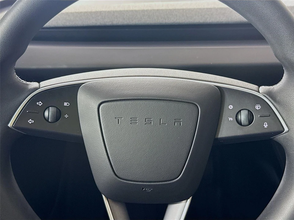 2025 Tesla Model 3 - Image 8 of 21