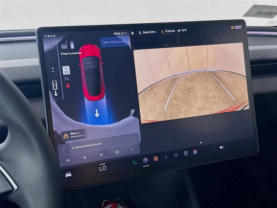2025 Tesla Model 3 - Image 11 of 21