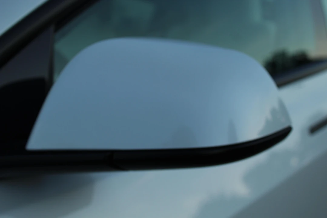 2025 Tesla Model 3 - Image 14 of 31