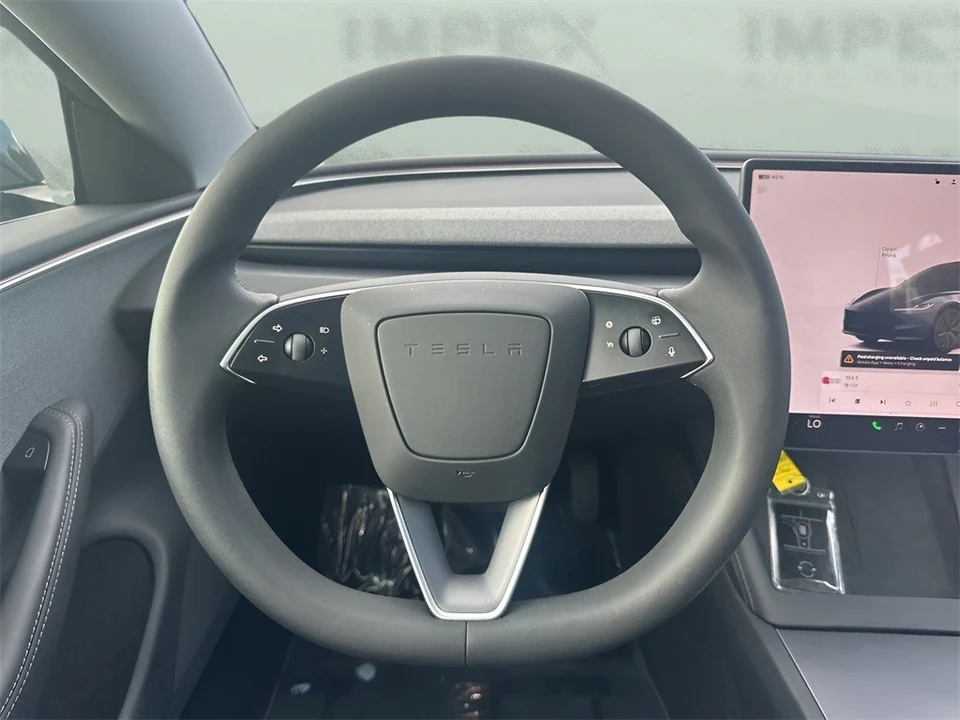 2025 Tesla Model 3 - Image 15 of 21