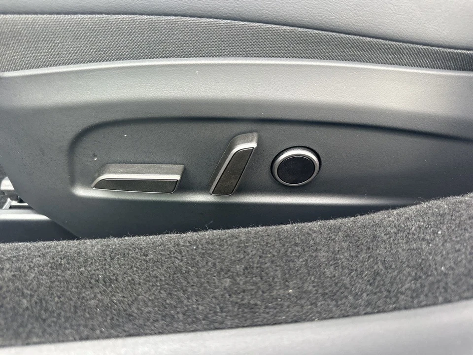 2025 Tesla Model 3 - Image 10 of 12