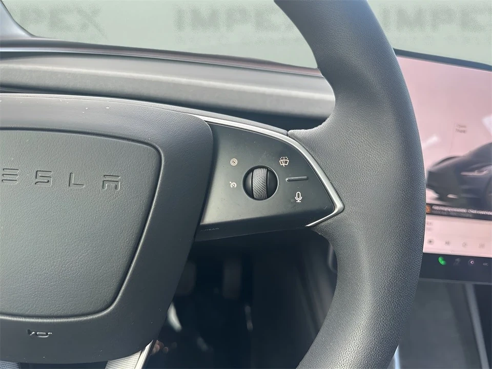 2025 Tesla Model 3 - Image 17 of 21