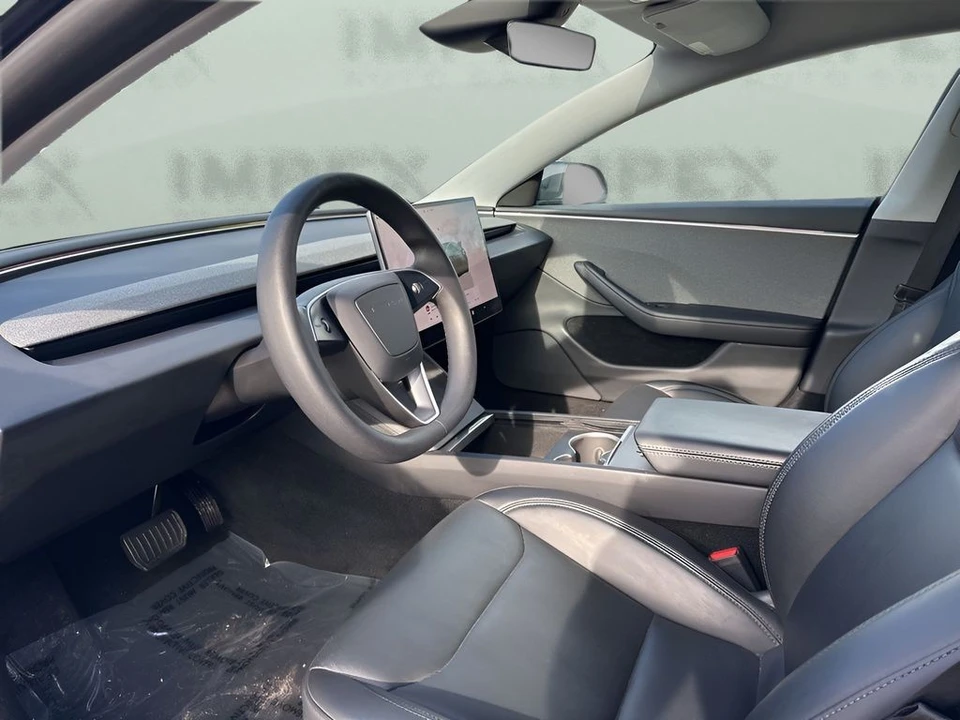 2025 Tesla Model 3 - Image 9 of 21
