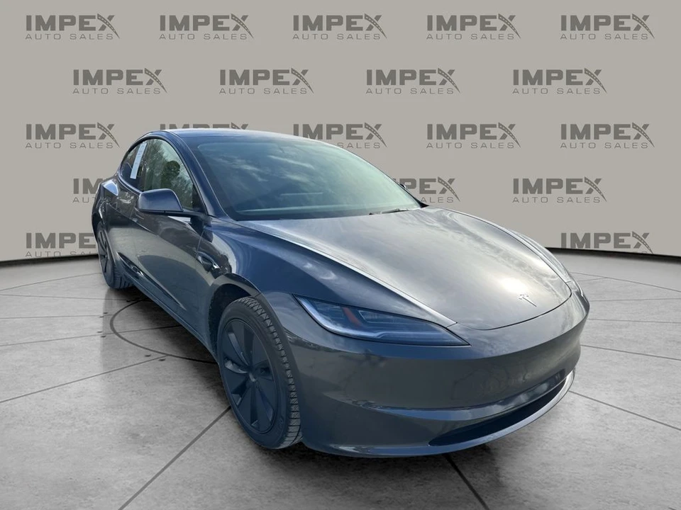 2025 Tesla Model 3 - Image 7 of 21