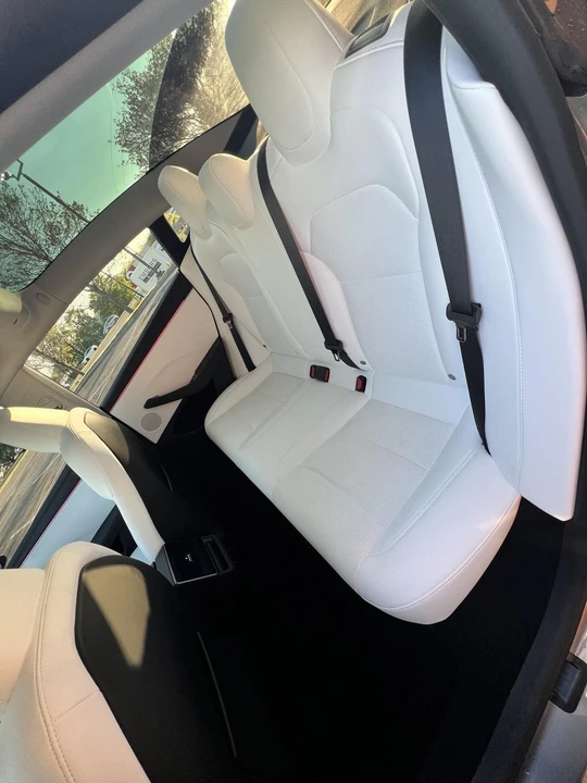 2025 Tesla Model 3 - Image 8 of 17