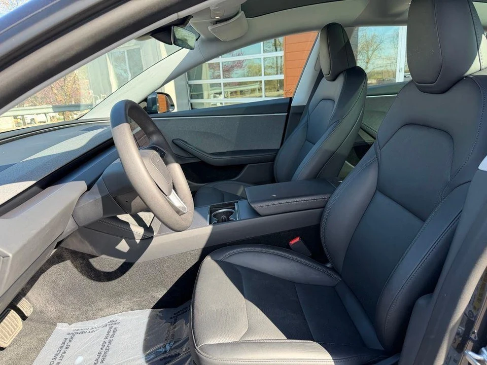 2025 Tesla Model 3 - Image 11 of 21