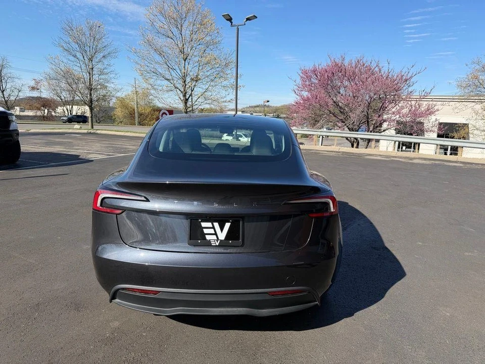 2025 Tesla Model 3 - Image 6 of 21