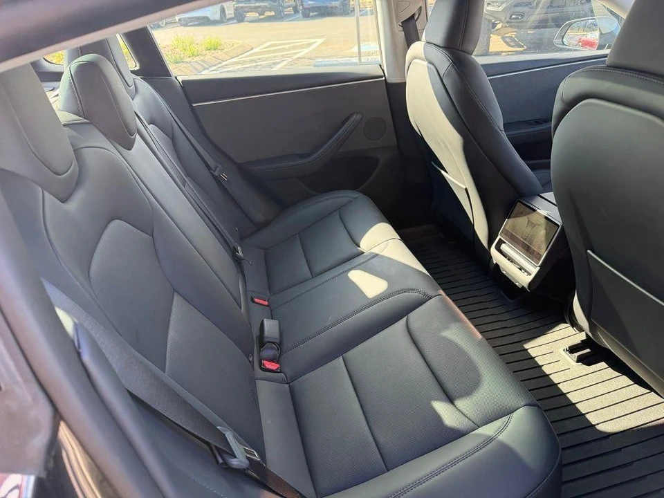 2025 Tesla Model 3 - Image 16 of 21