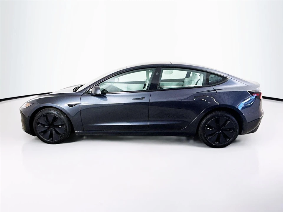 2025 Tesla Model 3 - Image 12 of 18
