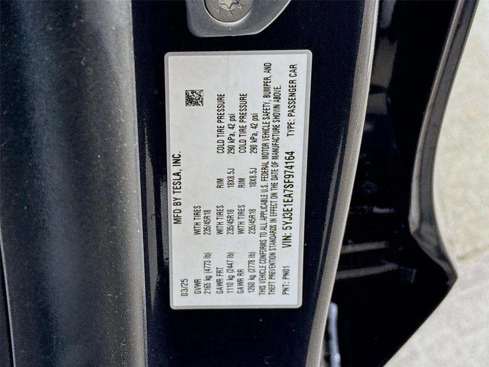 2025 Tesla Model 3 - Image 16 of 18