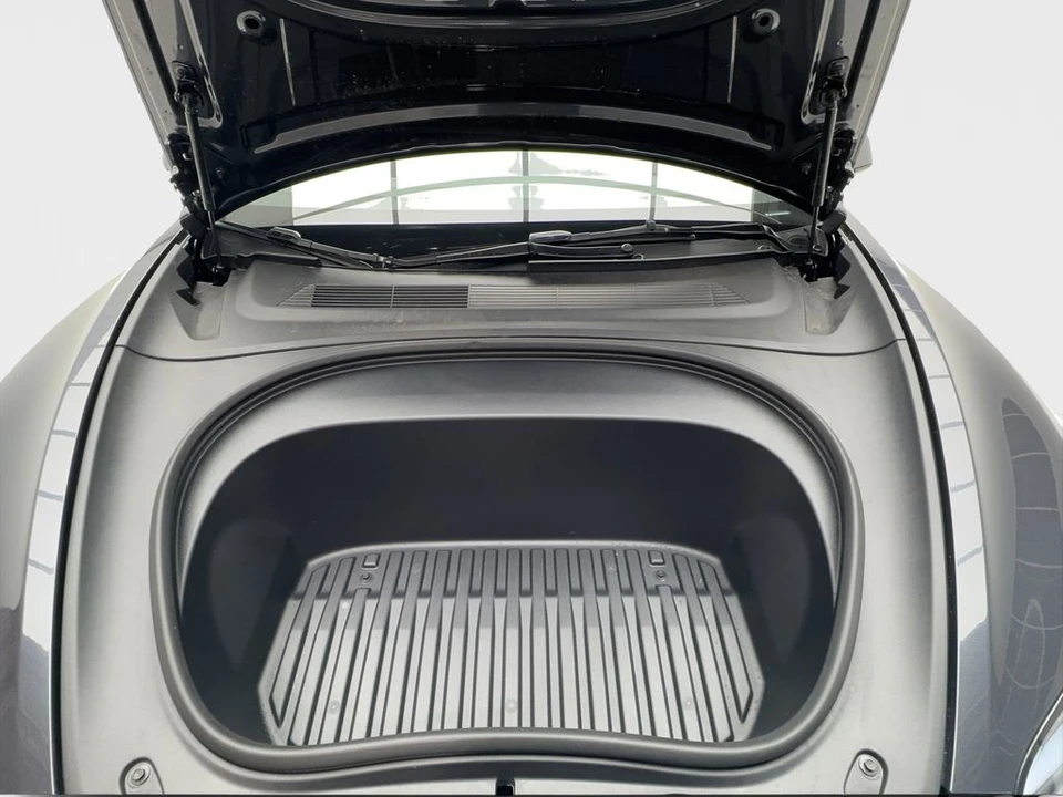 2025 Tesla Model 3 - Image 17 of 21