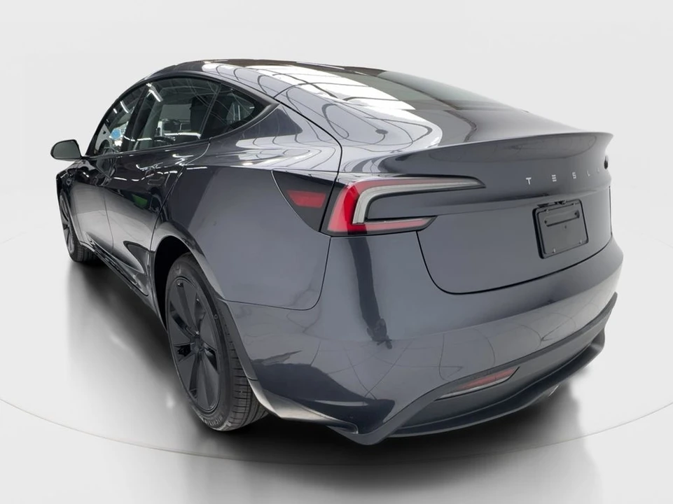 2025 Tesla Model 3 - Image 10 of 21