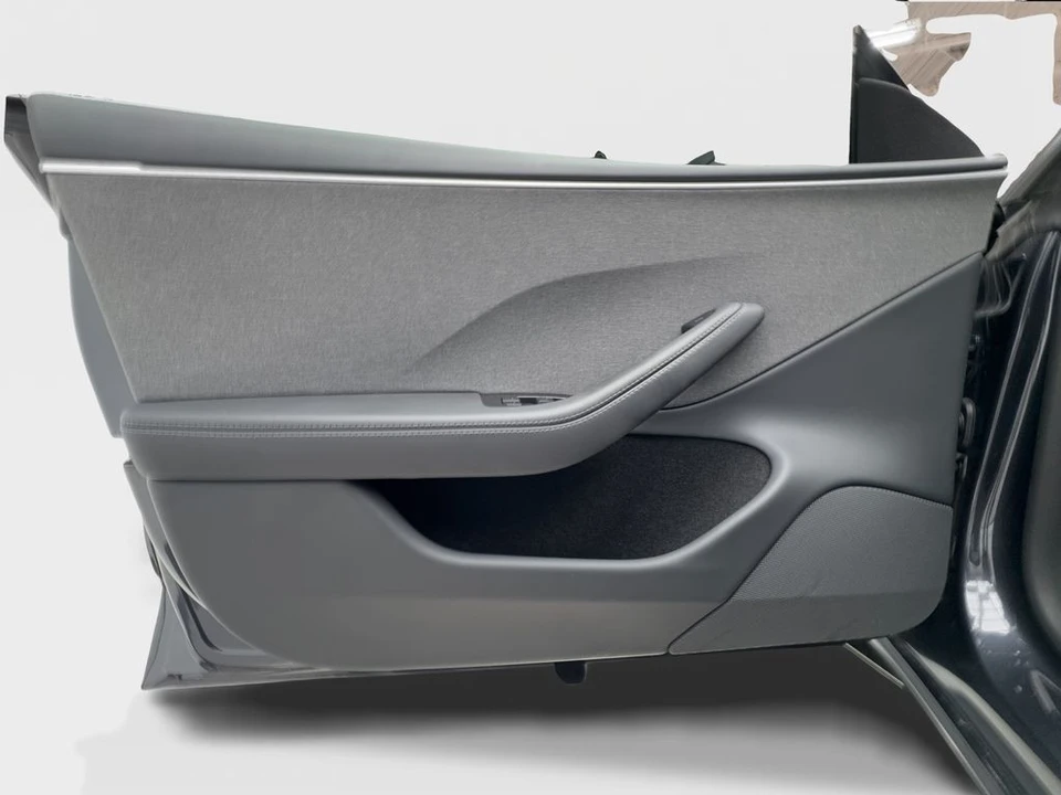 2025 Tesla Model 3 - Image 21 of 21