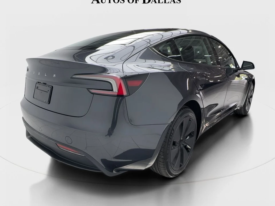 2025 Tesla Model 3 - Image 7 of 21