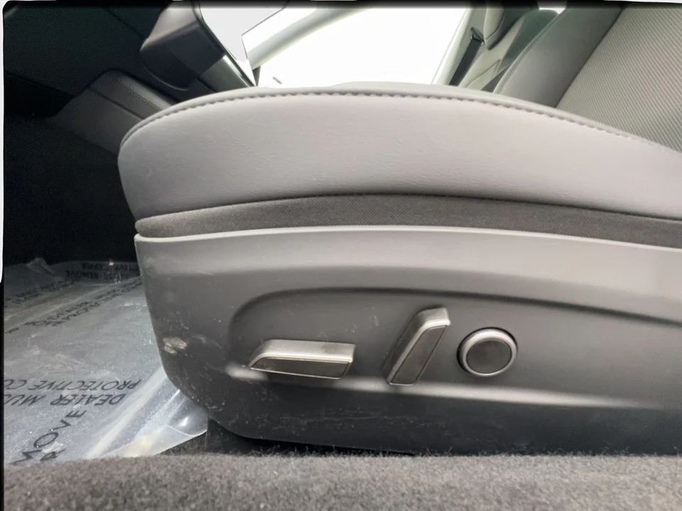 2025 Tesla Model 3 - Image 20 of 21
