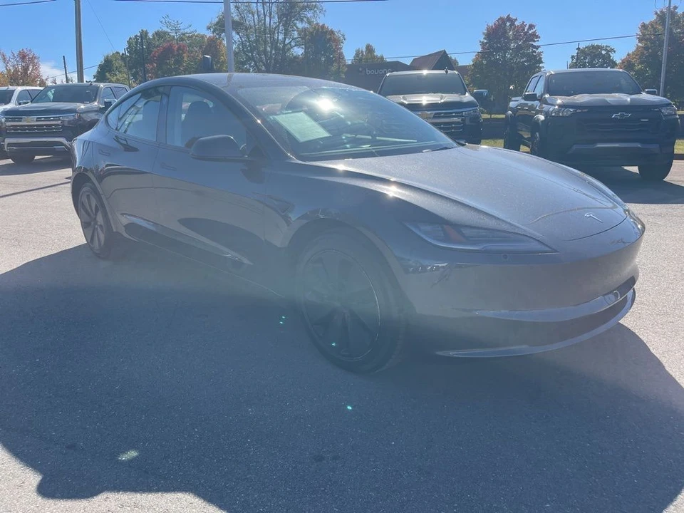 2025 Tesla Model 3 - Image 7 of 12