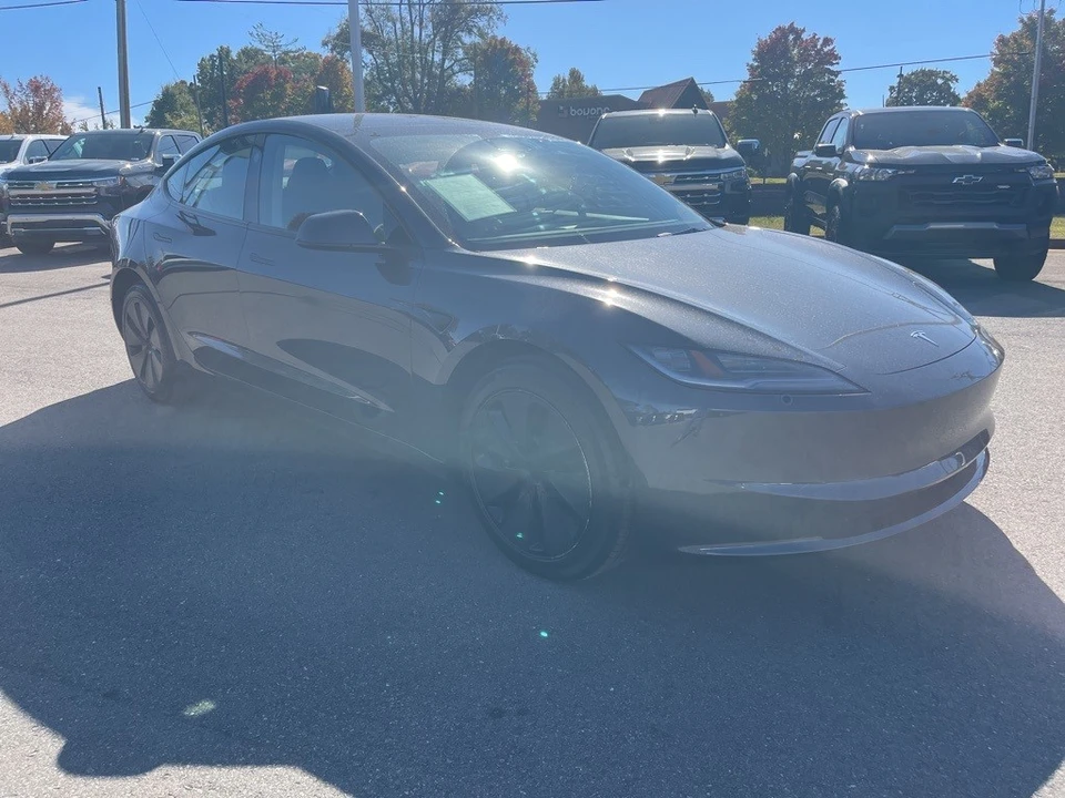 2025 Tesla Model 3 - Image 7 of 12