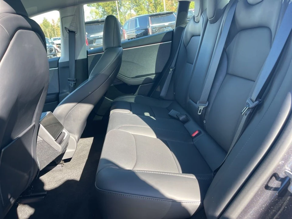 2025 Tesla Model 3 - Image 11 of 12