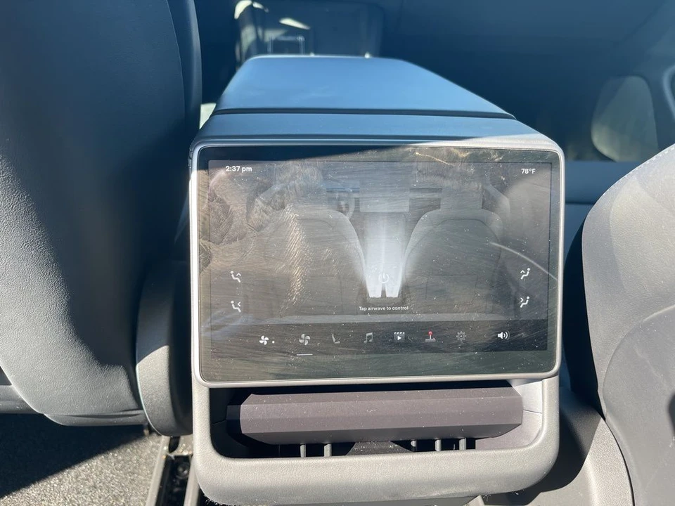 2025 Tesla Model 3 - Image 12 of 12