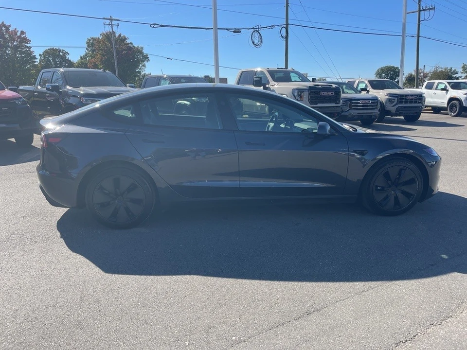 2025 Tesla Model 3 - Image 6 of 12