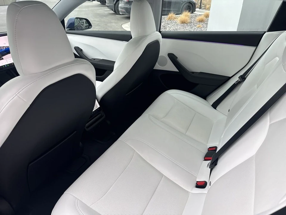 2025 Tesla Model 3 - Image 15 of 21