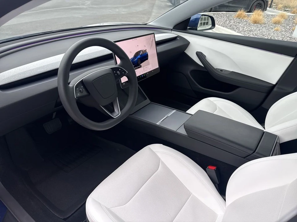 2025 Tesla Model 3 - Image 12 of 21